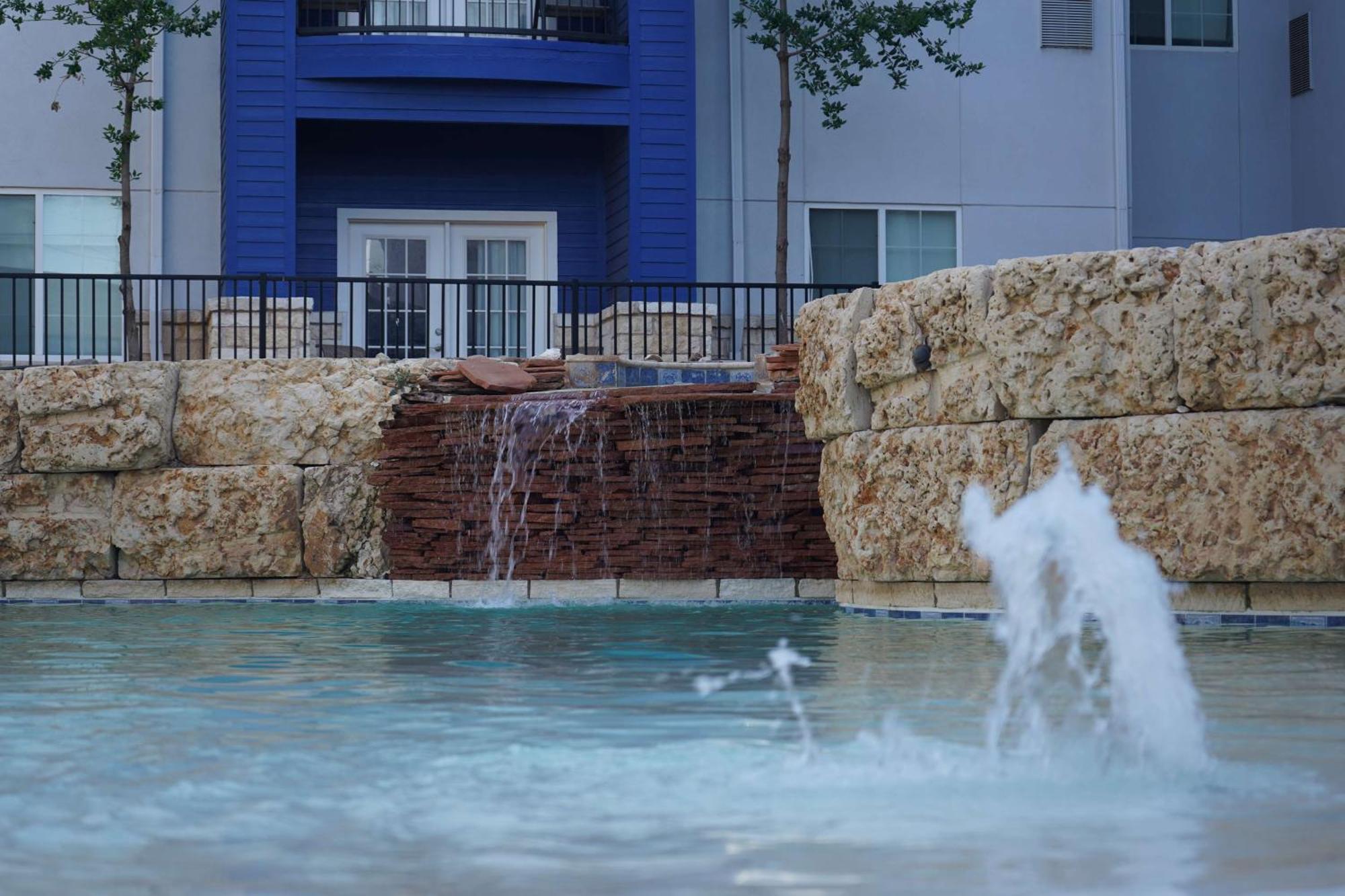 Best Western Lubbock West Inn & Suites Exterior photo