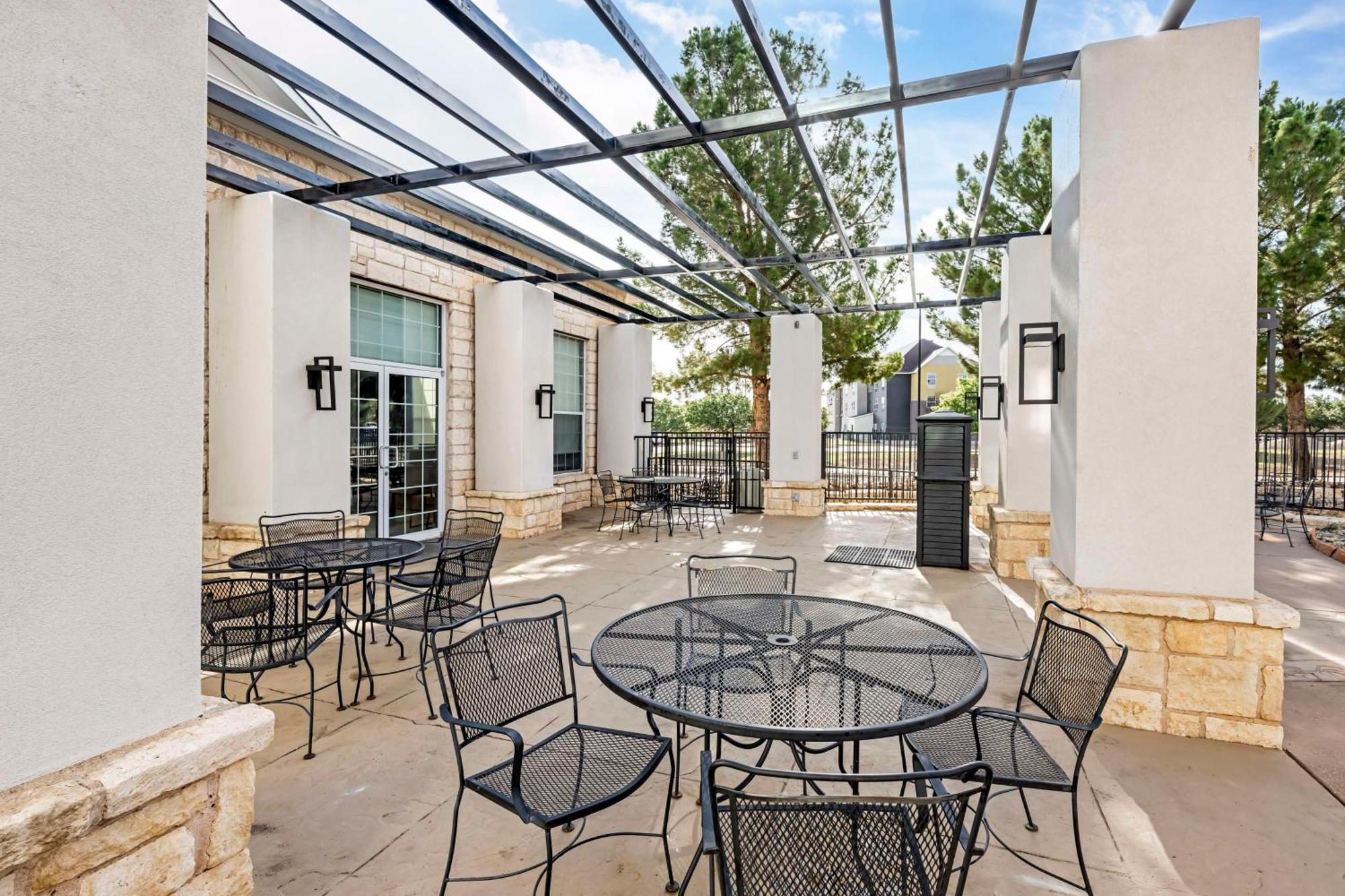 Best Western Lubbock West Inn & Suites Exterior photo