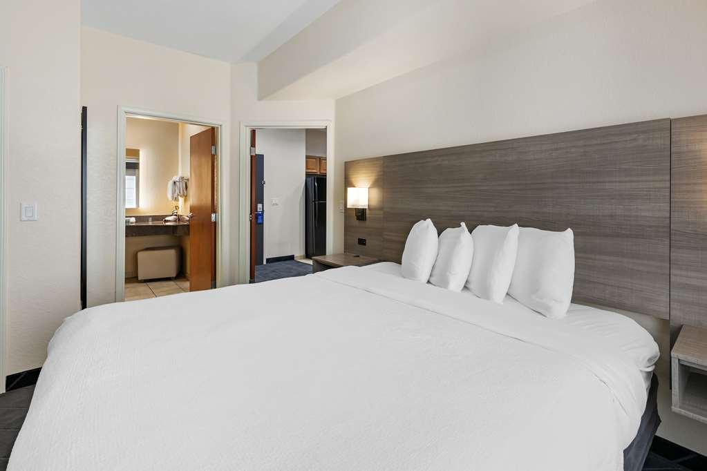 Best Western Lubbock West Inn & Suites Room photo
