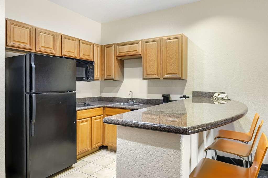 Best Western Lubbock West Inn & Suites Room photo